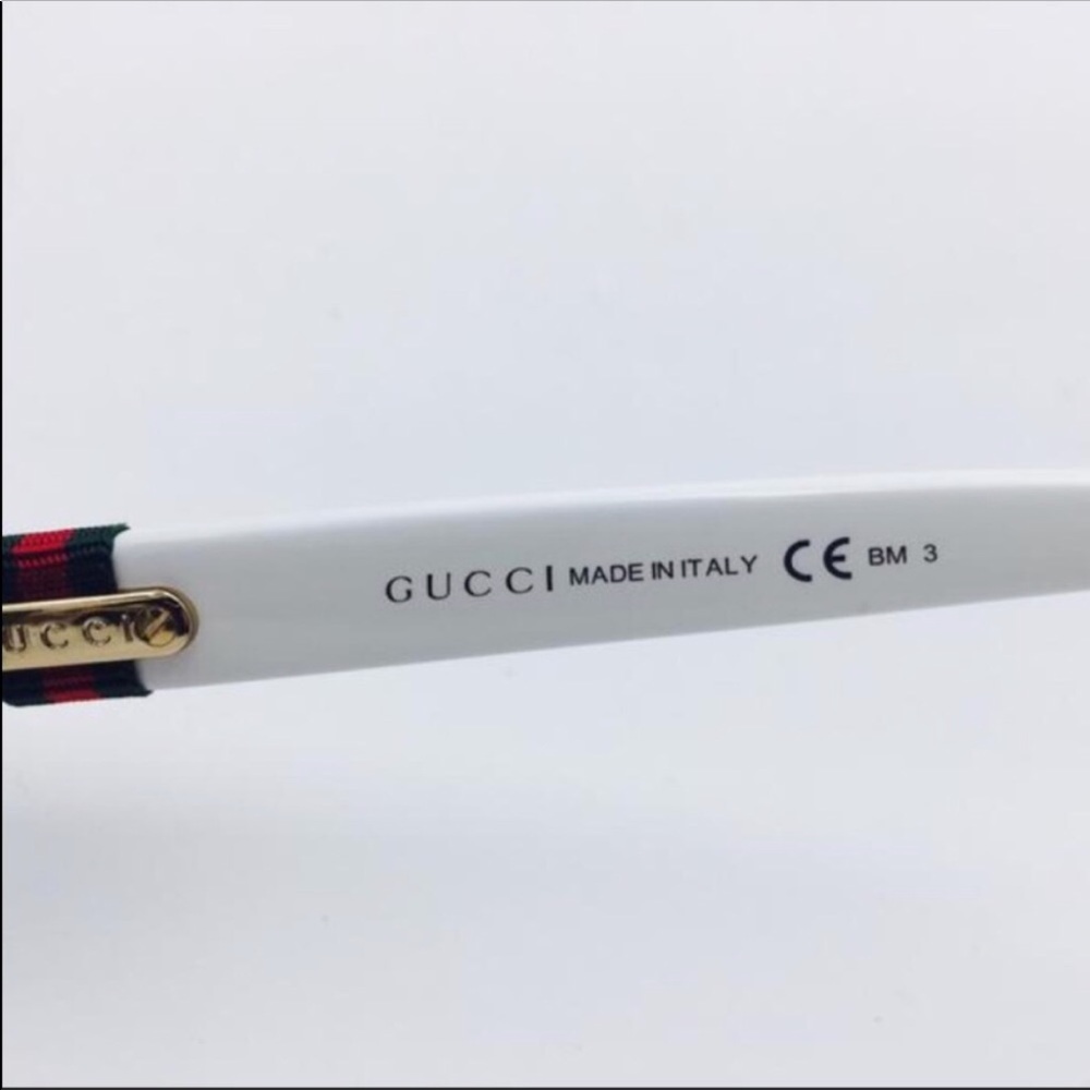 Gorgeous GUCCI Aviator Gold/White❤️❤️❤️ - Picture 7 of 8